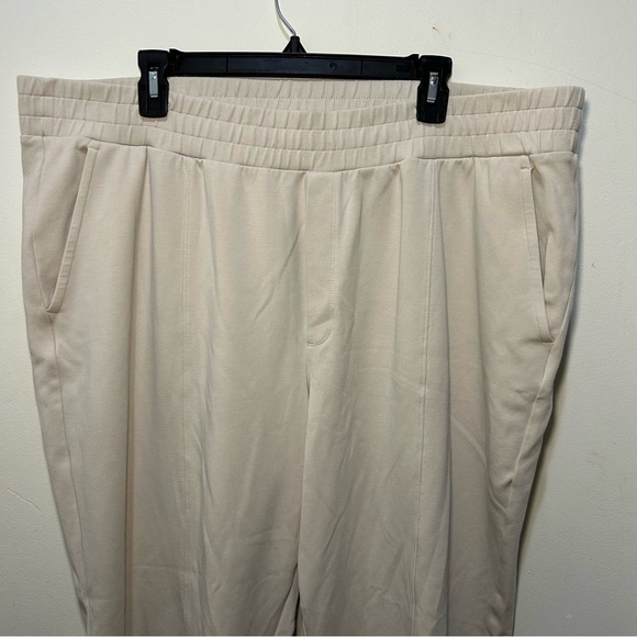 Old Navy Dynamic Fleece High-Rise Wide Leg Breathable Cream Sweatpants Size XXL - Picture 2 of 8